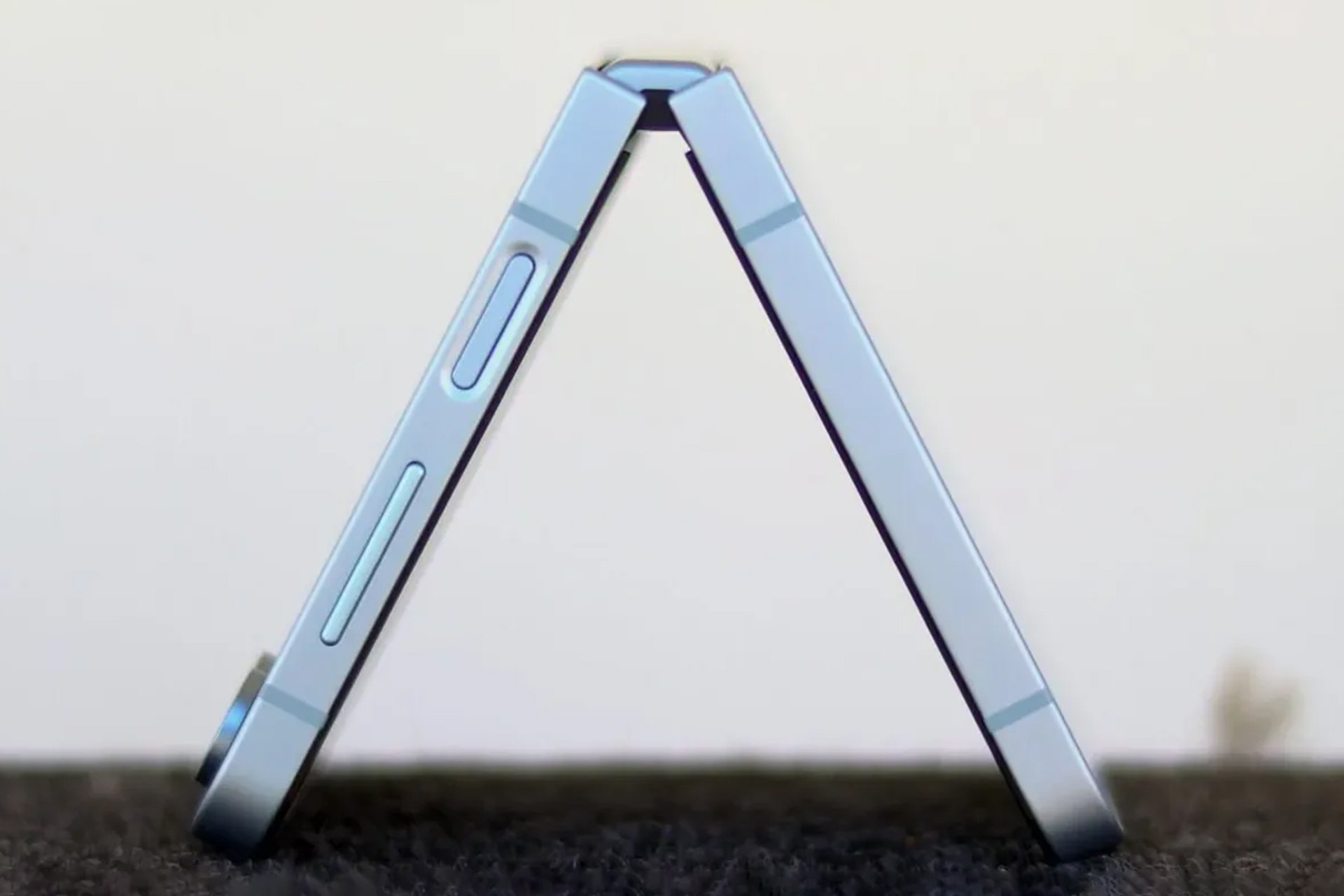 galaxy zflip7 fghfhg