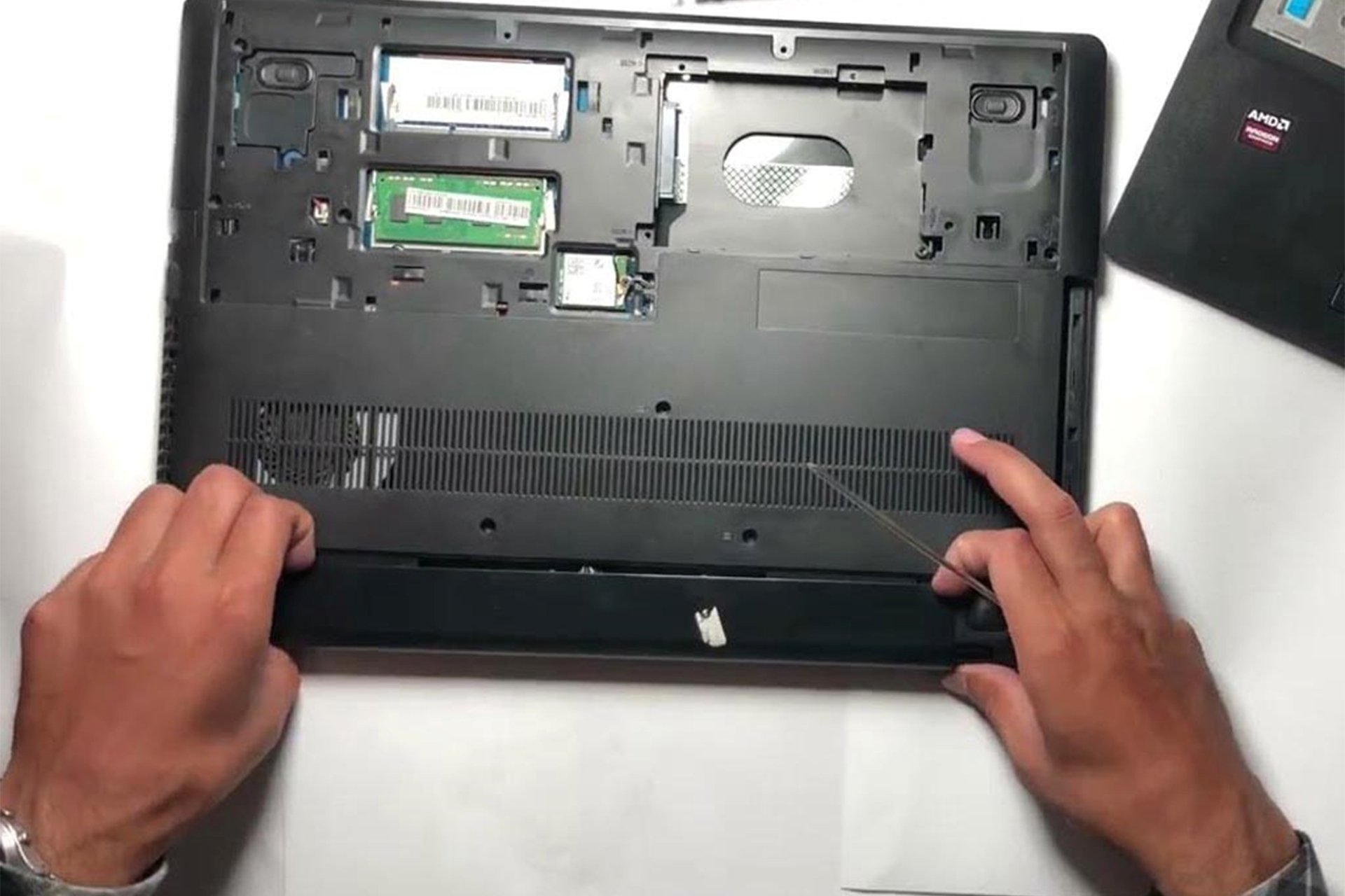 laptop pokfhgh